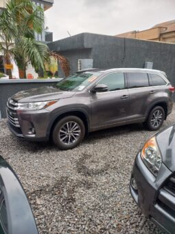
										2019 Toyota Highlander full									