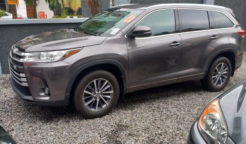 
								2019 Toyota Highlander full									