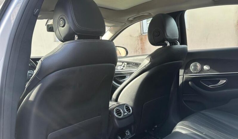 
								2017 Mercedes-Benz E 300 full									