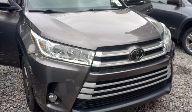 
								2019 Toyota Highlander full									