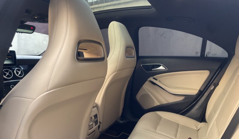 
								2015 Mercedes-Benz CLA 250 full									