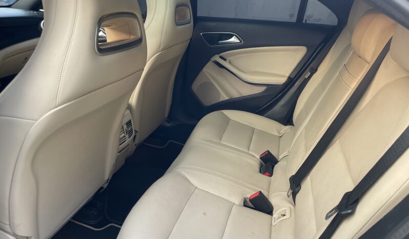 
								2015 Mercedes-Benz CLA 250 full									