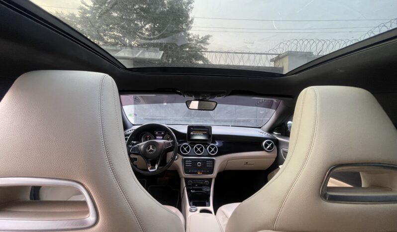 
								2015 Mercedes-Benz CLA 250 full									