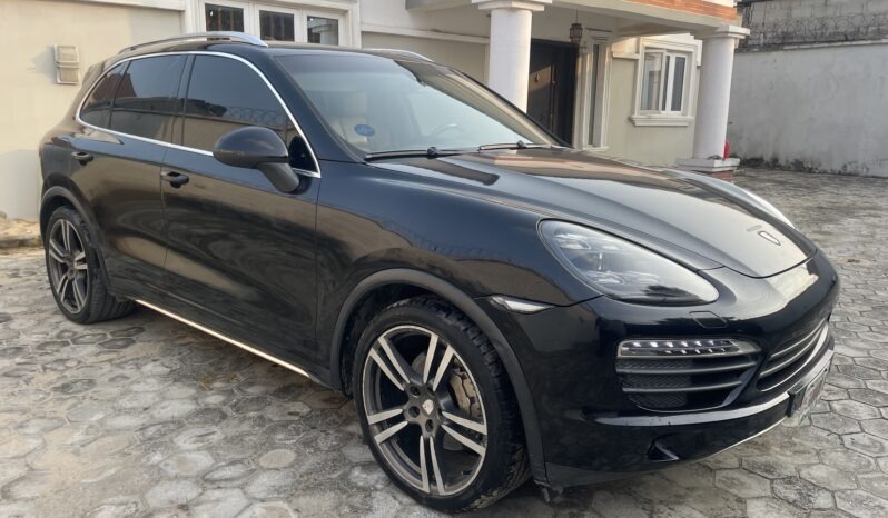 
								2012 Porsche Cayenne S full									