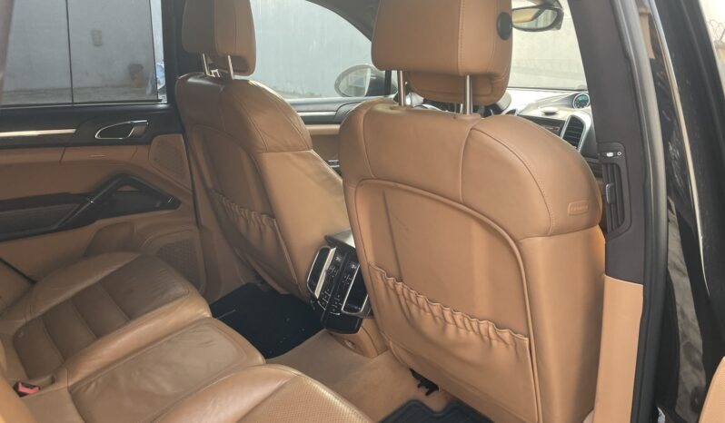 
								2012 Porsche Cayenne S full									