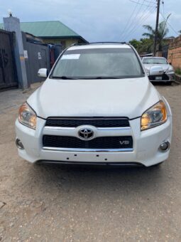 
										2010 Toyota RAV4 full									