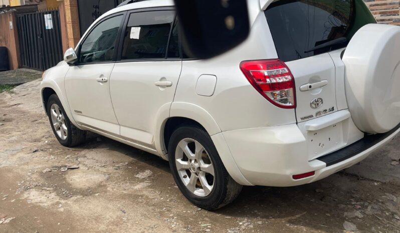 
								2010 Toyota RAV4 full									
