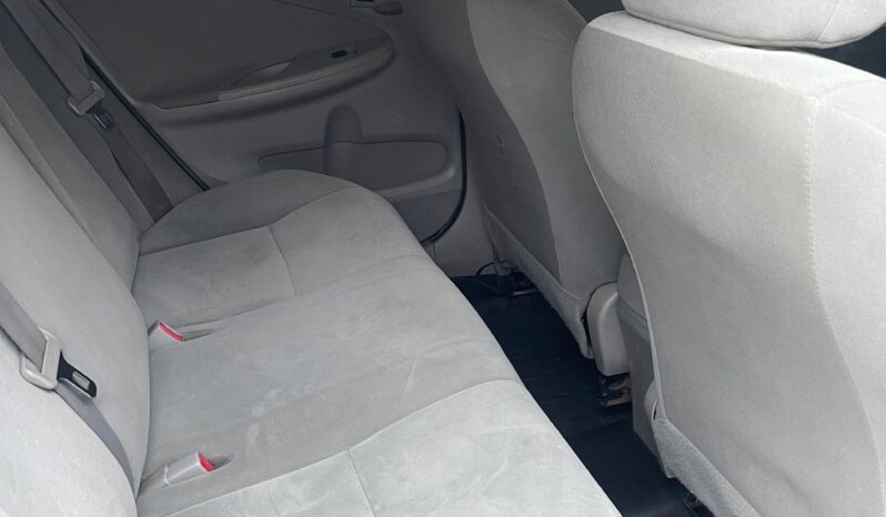 
								2010 Toyota Corolla full									