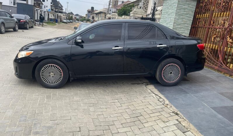 
								2010 Toyota Corolla full									