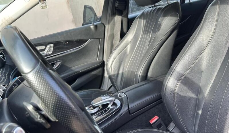 
								2017 Mercedes-Benz E 300 full									