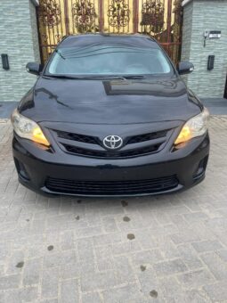 
										2010 Toyota Corolla full									