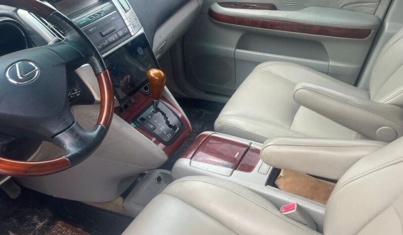 
								2005 Lexus RX330 full									
