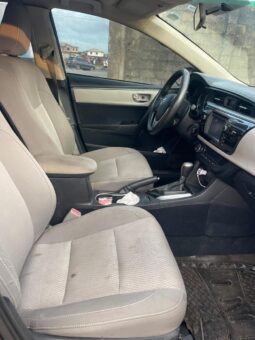 
										2015 Toyota Corolla full									
