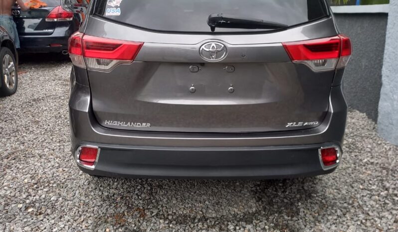 
								2019 Toyota Highlander full									