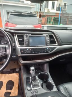 
										2019 Toyota Highlander full									