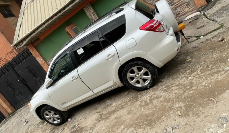 
								2010 Toyota RAV4 full									