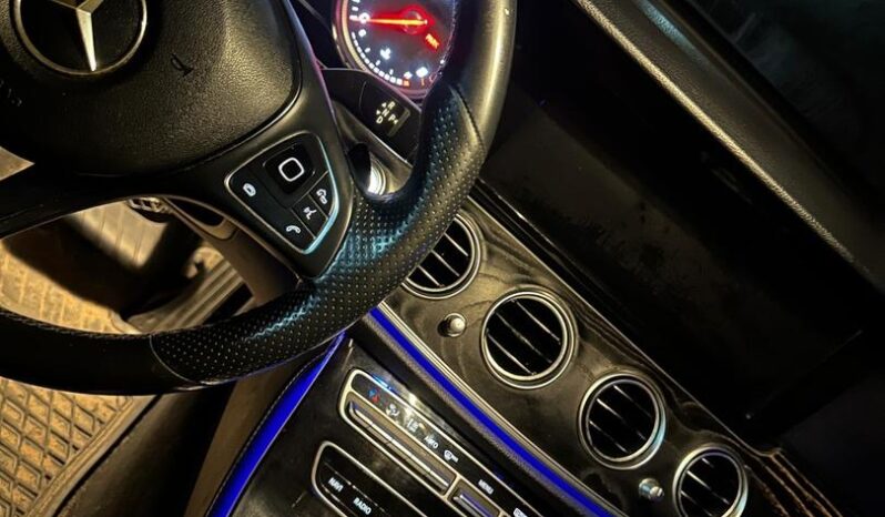
								2017 Mercedes-Benz E 300 full									