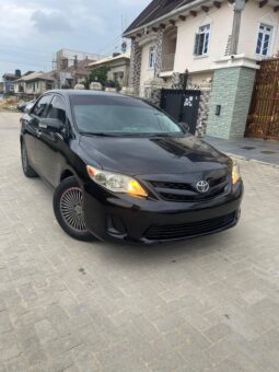 
										2010 Toyota Corolla full									