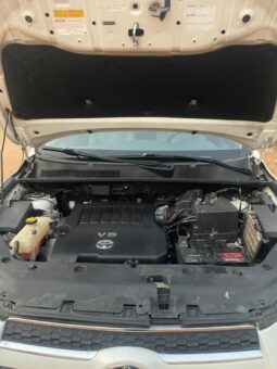 
										2010 Toyota RAV4 full									