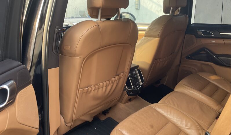 
								2012 Porsche Cayenne full									