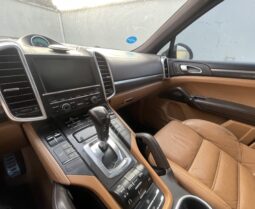 
										2012 Porsche Cayenne full									