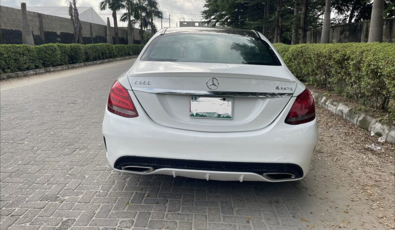 
								2015 Mercedes-Benz C 300 full									
