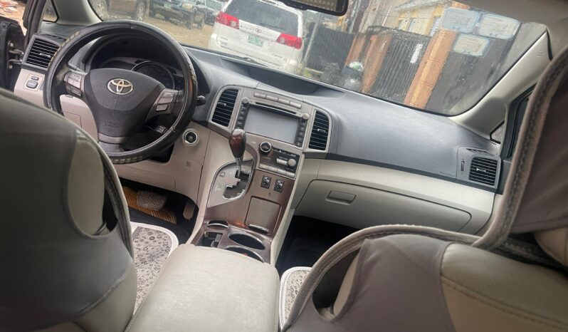 
								2010 Toyota Venza full									