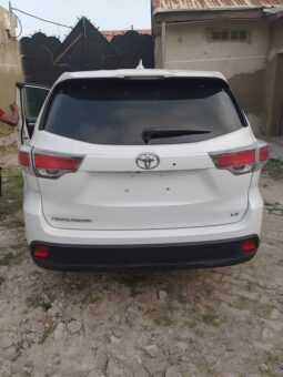 
										2016 Toyota Highlander full									