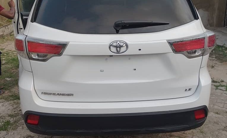 
								2016 Toyota Highlander full									