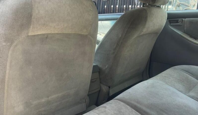 
								2004 Toyota Corolla full									