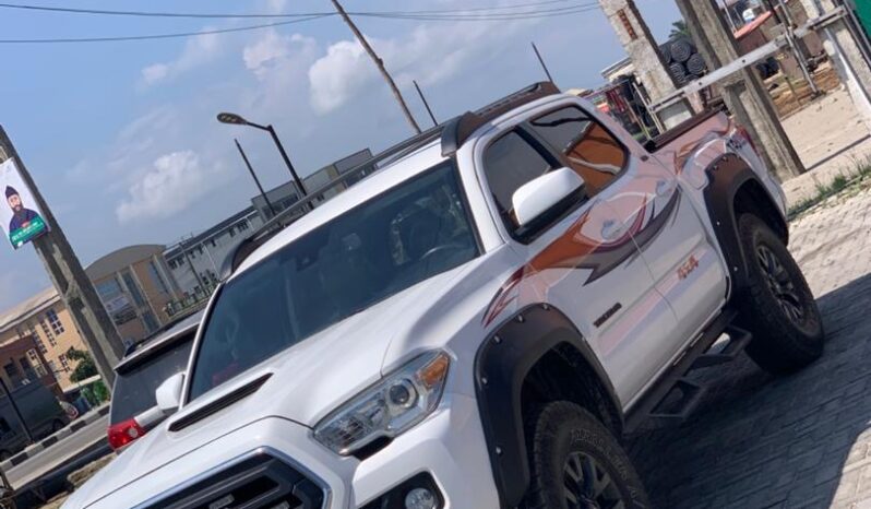 
								2023 Toyota Tacoma full									