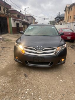 
										2010 Toyota Venza full									