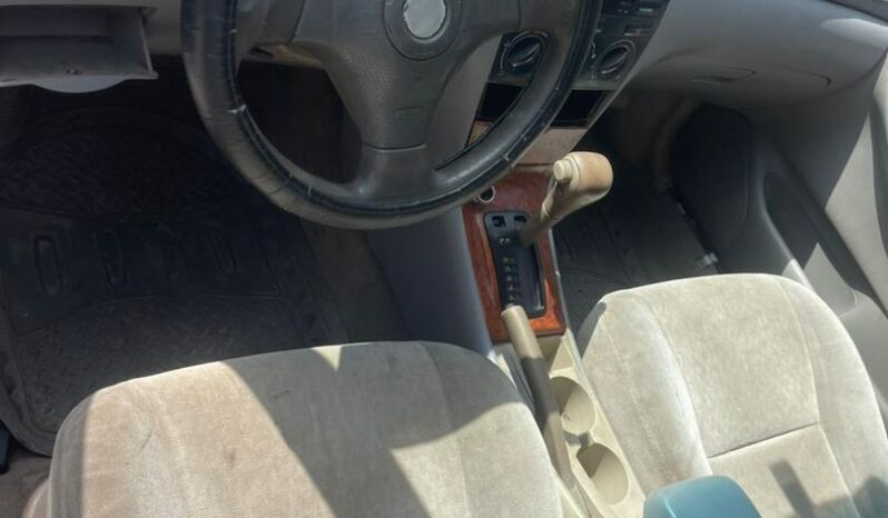 
								2004 Toyota Corolla full									