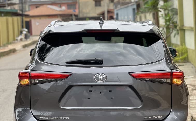 
								2021 Toyota Highlander full									