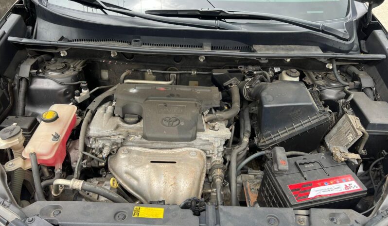 
								2015 Toyota RAV4 full									