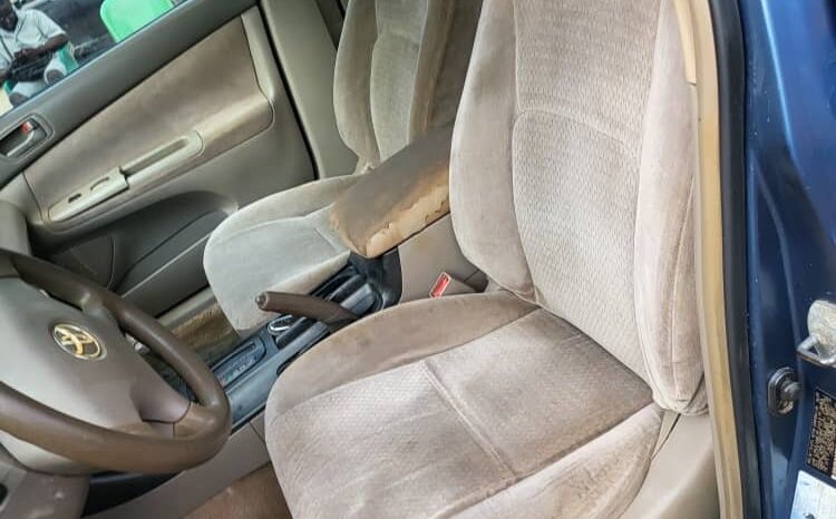 
								2004 Toyota Camry full									