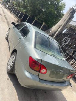 
										2004 Toyota Corolla full									