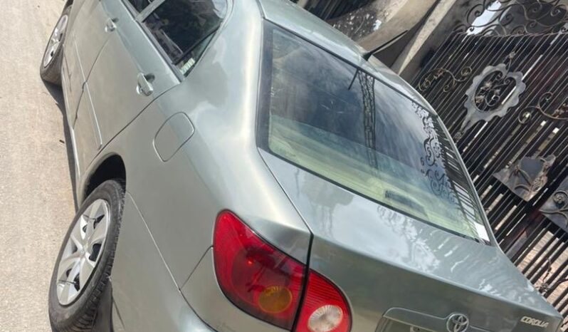 
								2004 Toyota Corolla full									