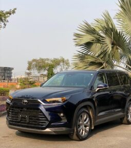 
										2024 Toyota Highlander full									