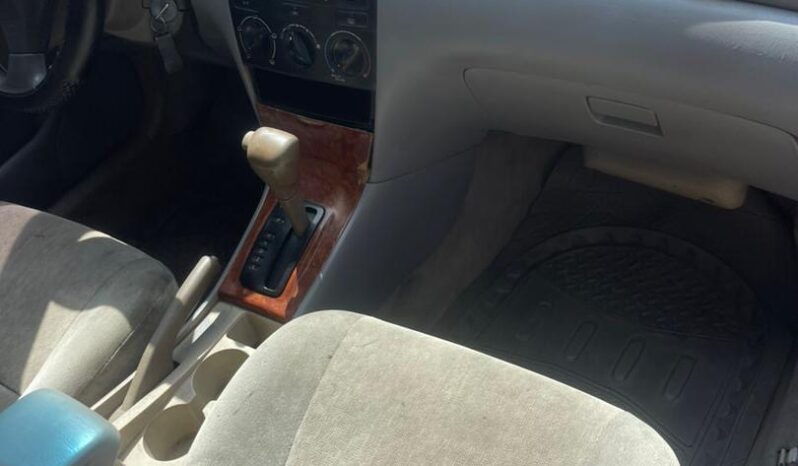 
								2004 Toyota Corolla full									