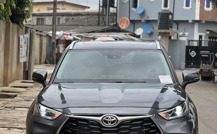 
								2021 Toyota Highlander full									