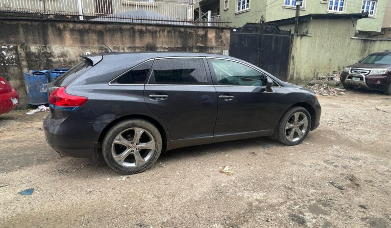 
								2010 Toyota Venza full									
