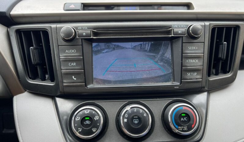 
								2015 Toyota RAV4 full									