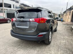 
										2015 Toyota RAV4 full									