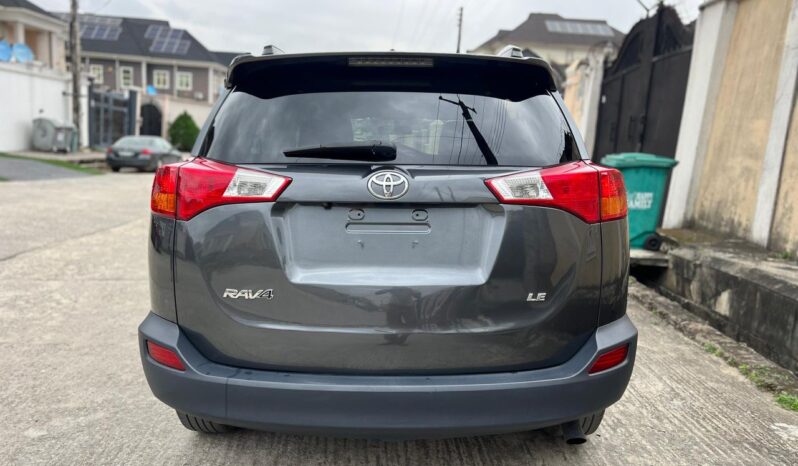 
								2015 Toyota RAV4 full									