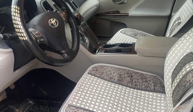 
								2010 Toyota Venza full									