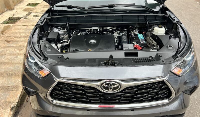 
								2021 Toyota Highlander full									