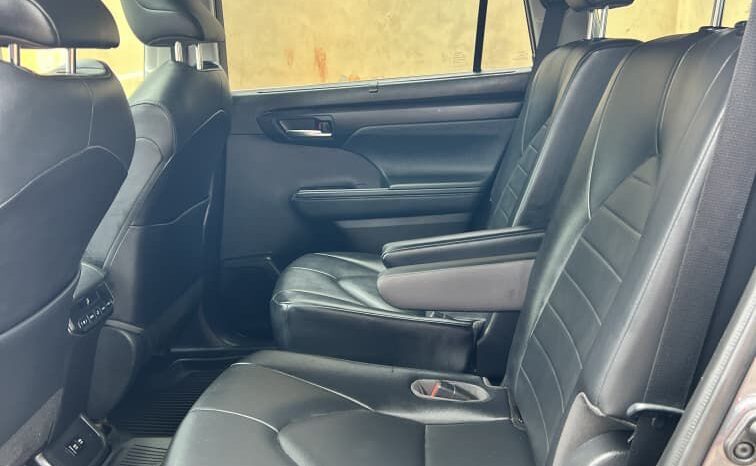 
								2021 Toyota Highlander full									