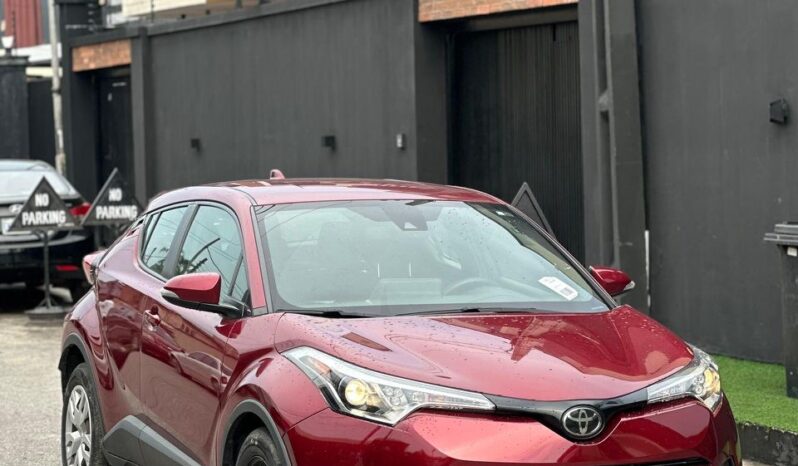 
								2019 Toyota C-HR full									