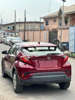 
										2019 Toyota C-HR full									